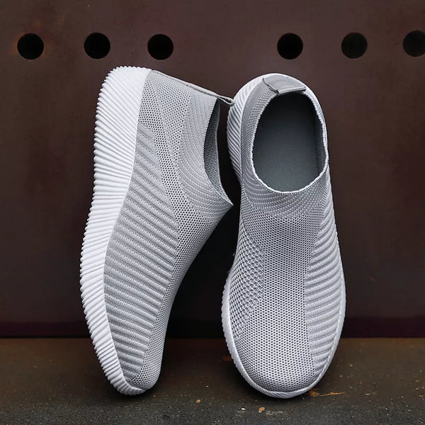 Tênis slip on.